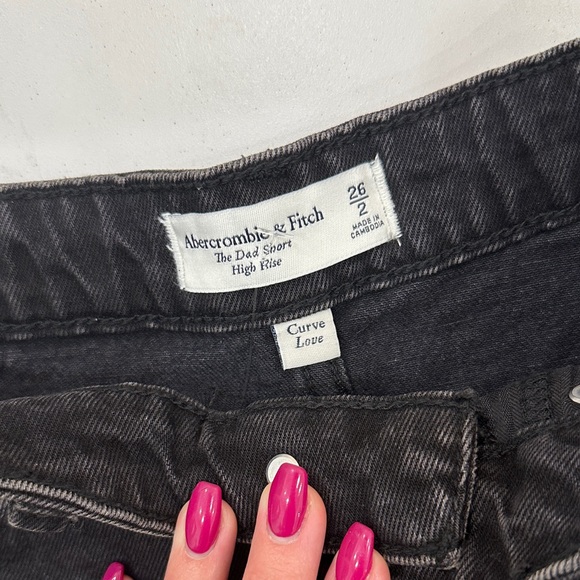 Abercrombie & Fitch High Rise Dad Shorts - Picture 2 of 3